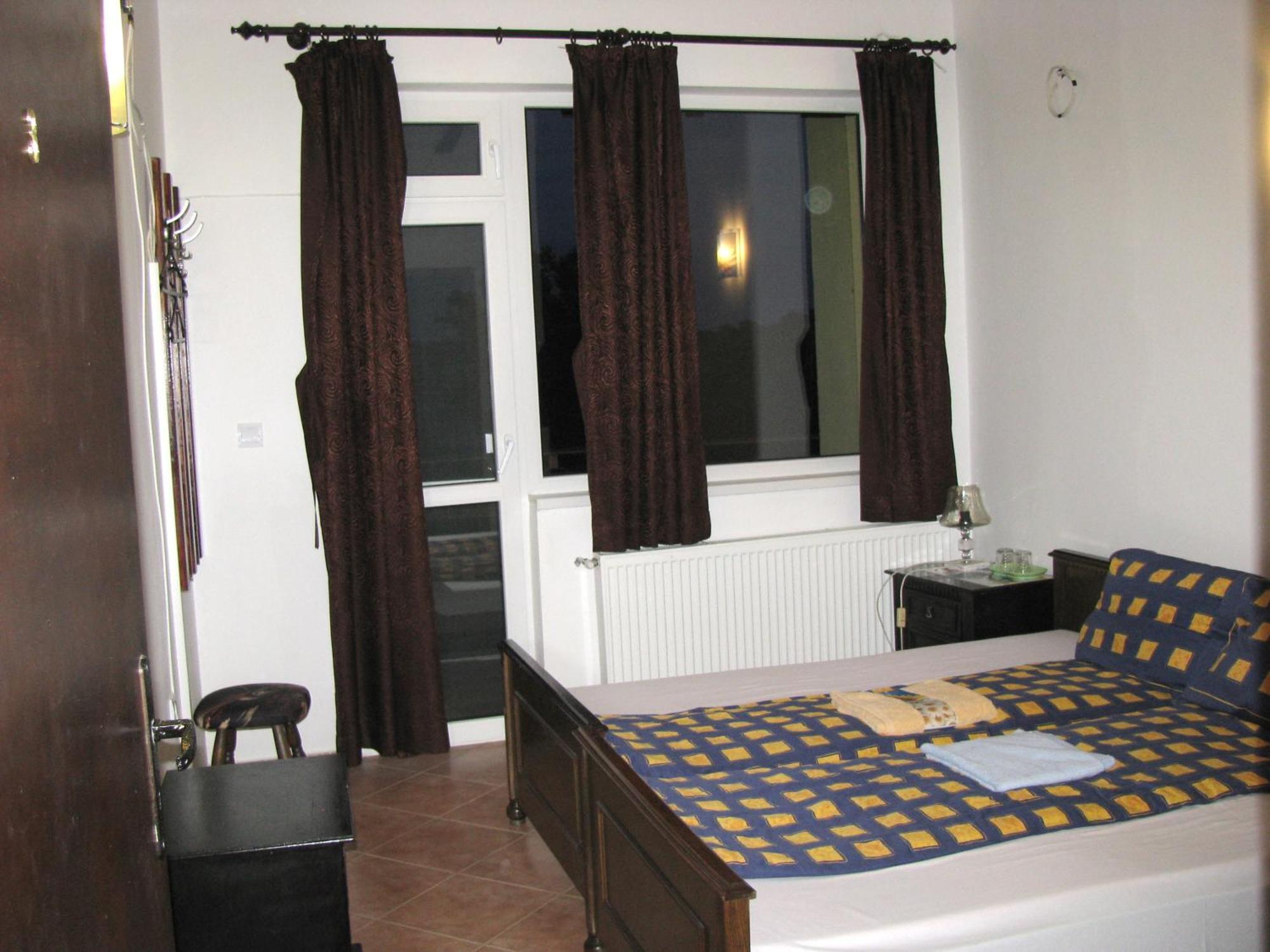 Guest House Familia Samovodene Eksteriør bilde