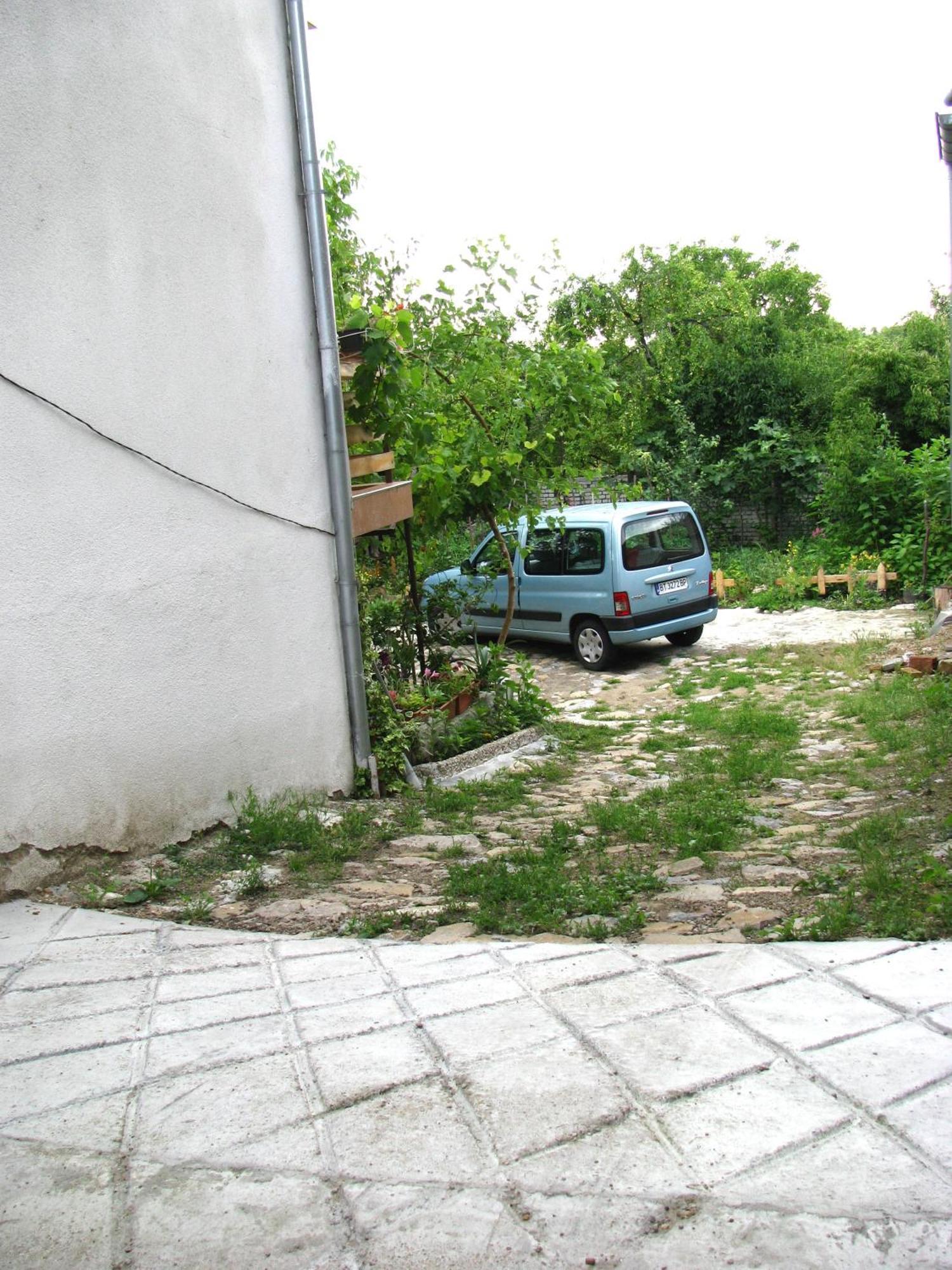 Guest House Familia Samovodene Eksteriør bilde